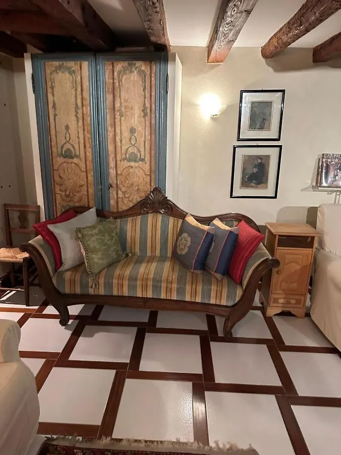 1 Ca'Del Traghetto Family Apartment Venedig