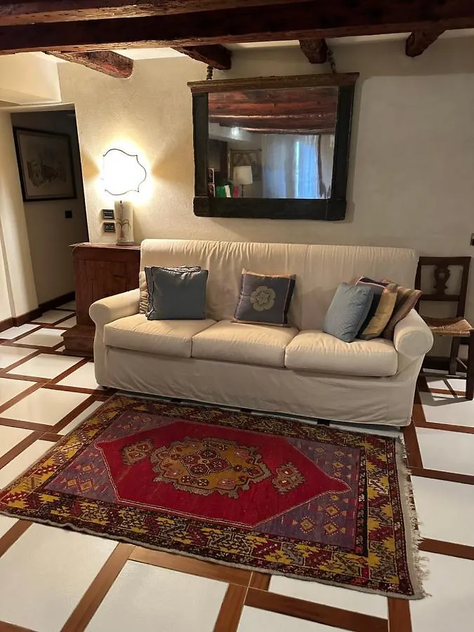 1 Ca'Del Traghetto Family Apartment Venedig Italien